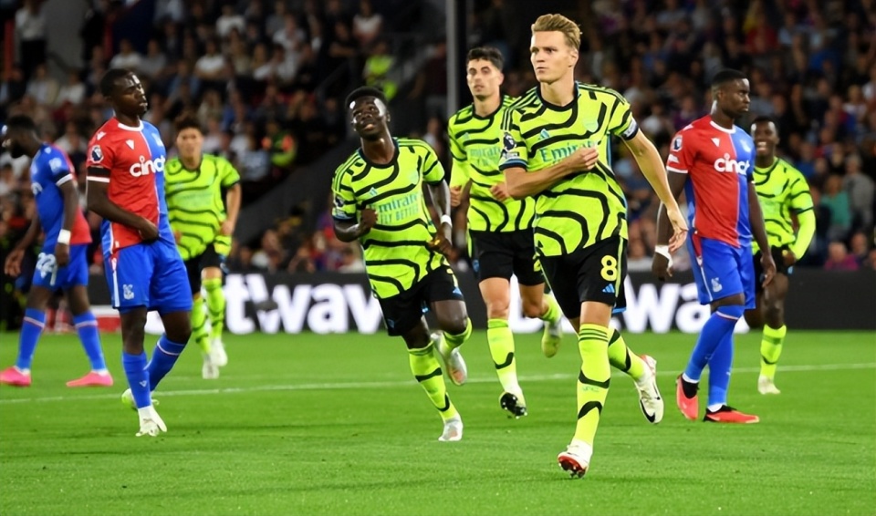 包含赛地聚焦：社区盾集结日热度飙升，迈阿密热火战术微调，目标明确，球探报告显示潜力的词条-棋牌