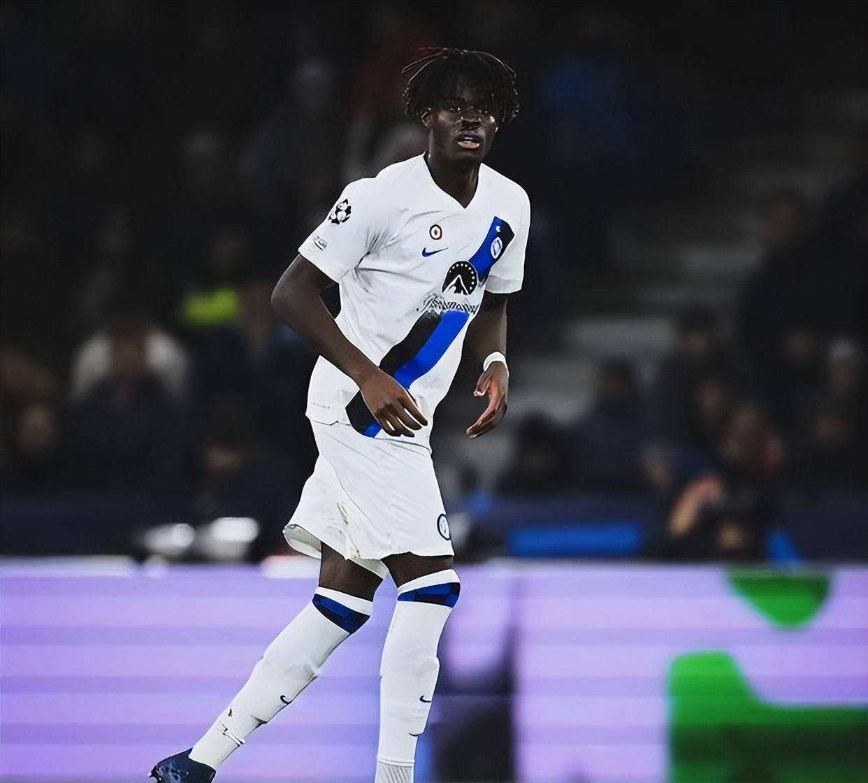 包含转会期尤文图斯再遭质疑——英超节点到来，底气十足，球探报告显示潜力的词条-电竞竞猜